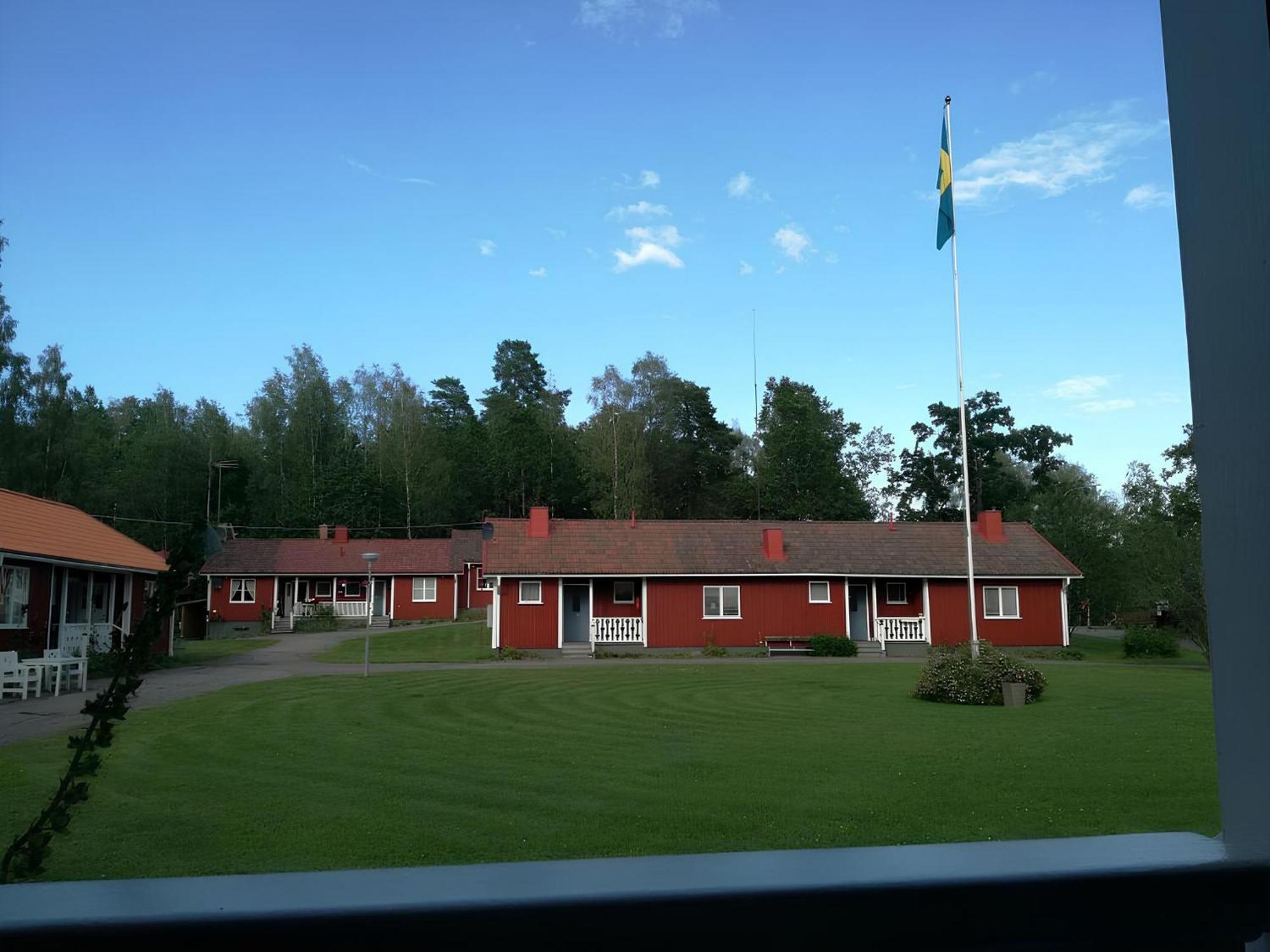 Klaraborg - Rum Och Koek I Borgvik Exterior foto